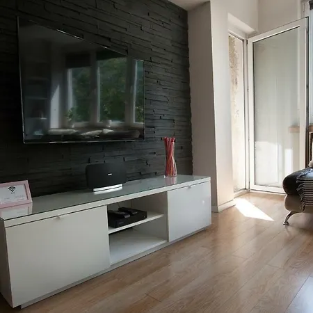 Apartment Concierge Polin *