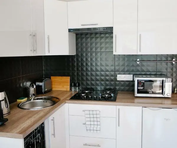 Apartment Concierge Polin